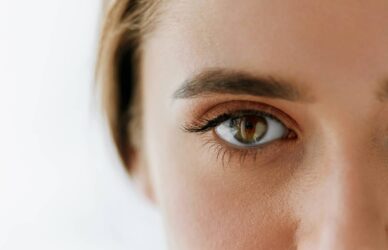 – Docteur Bernard Hayot How to stop droopy eyelids?