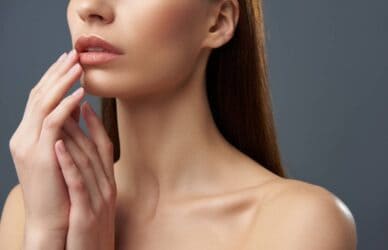 – Docteur Bernard Hayot Asymmetrical lips: what’s the solution?