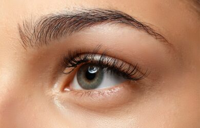– Docteur Bernard Hayot Why do I get dark circles under my eyes?